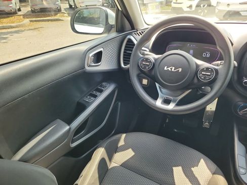 Used 2024 Kia Soul LX w/ Option Group 015 image 19