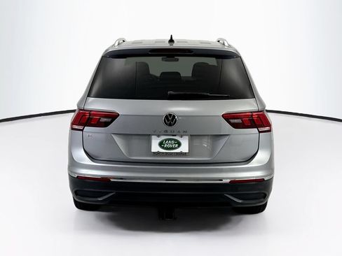 Used 2022 Volkswagen Tiguan SE FWD image 6