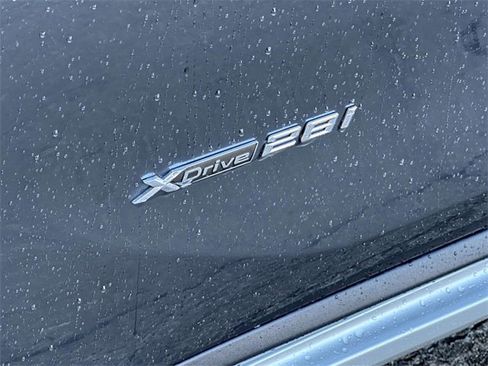 Used 2018 BMW X1 xDrive28i image 11