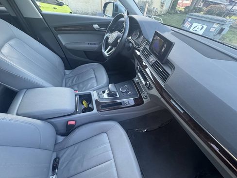 Used 2020 Audi Q5 2.0T Premium AWD/4WD image 26