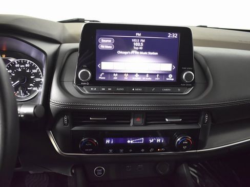 Certified 2023 Nissan Rogue SV image 19