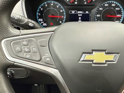 Used 2023 Chevrolet Equinox LS FWD image 11