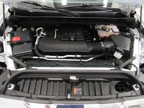 Used 2022 GMC Sierra 1500 Pro w/ Pro Value Package AWD/4WD image 22