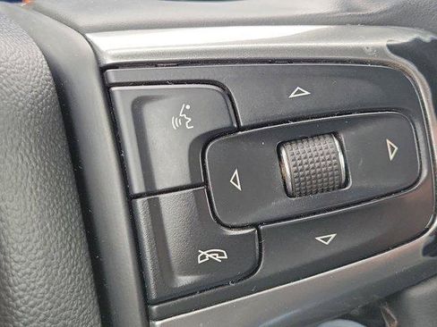 Used 2025 Chevrolet Silverado 2500 LT w/ Convenience Package image 26