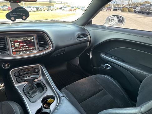 Used 2021 Dodge Challenger R/T Scat Pack w/ Plus Package image 11
