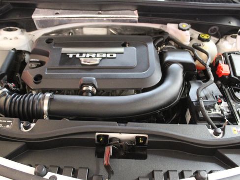 Used 2021 Cadillac XT4 Premium Luxury image 8