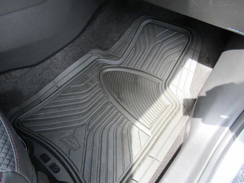 Used 2023 Chevrolet TrailBlazer RS w/ Sun and Liftgate Package image 28