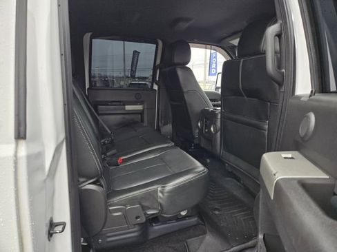 Used 2016 Ford F250 Lariat w/ Lariat Interior Package image 14