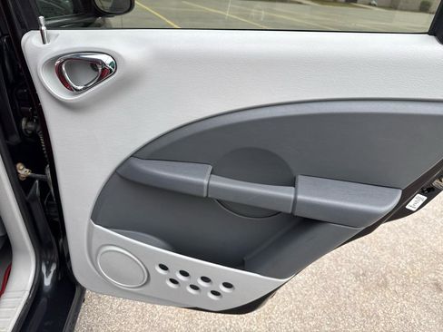 Used 2010 Chrysler PT Cruiser w/ PT Cruiser Couture Edition image 18