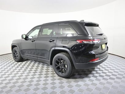 Used 2024 Jeep Grand Cherokee Altitude