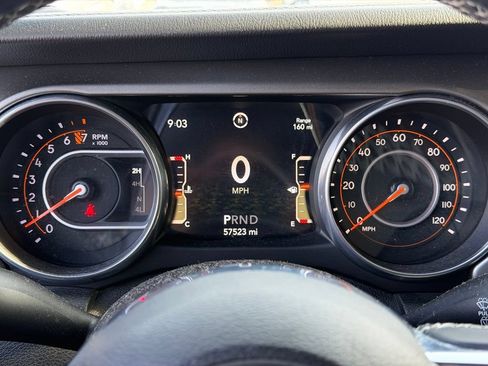 Used 2018 Jeep Wrangler Unlimited Sahara w/ Dual Top Group AWD/4WD image 6