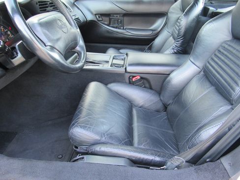 Used 1996 Chevrolet Corvette Coupe RWD image 12