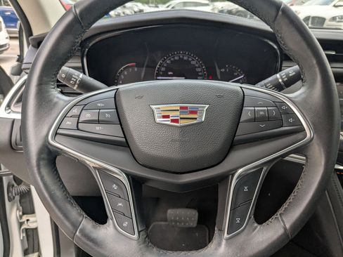 Used 2017 Cadillac XT5 Premium Luxury FWD image 12
