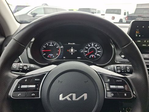 Used 2023 Kia Seltos SX image 41