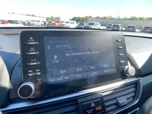 Used 2022 Honda Accord Sport image 17