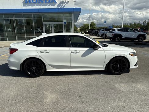 Used 2023 Honda Civic Sport image 8