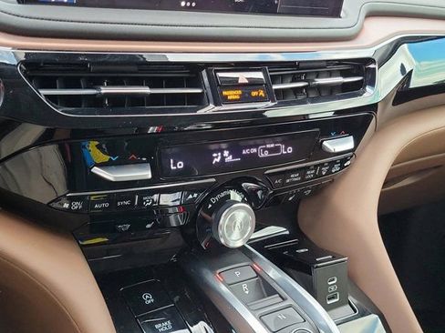 Certified 2025 Acura MDX FWD w/ Technology Package image 25