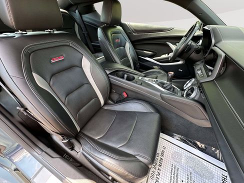 Used 2018 Chevrolet Camaro SS w/ Redline Edition RWD image 28