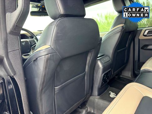 Used 2024 Ford Bronco Wildtrak image 19