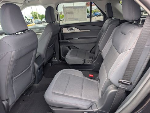 New 2026 Ford Explorer Active RWD image 16