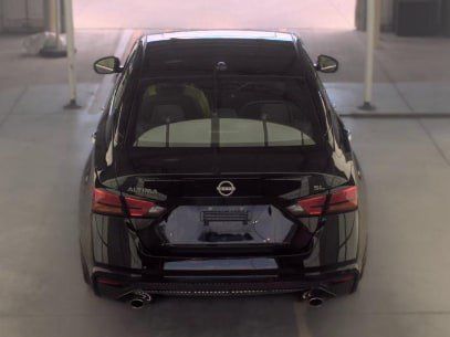 Used 2025 Nissan Altima 2.5 SL FWD image 6