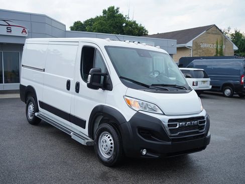Used 2025 RAM ProMaster 2500 w/ U-Haul Equipment Group FWD image 3