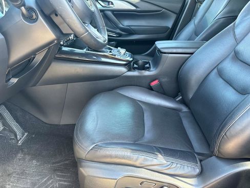 Used 2018 MAZDA CX-9 Touring w/ Touring Premium Package image 23