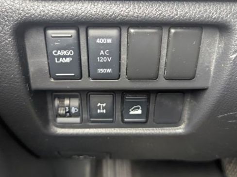 Used 2022 Nissan Titan PRO-4X w/ Pro-4x Convenience Package image 29