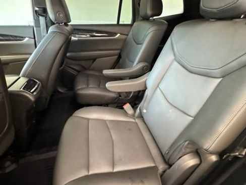 Used 2024 Cadillac XT6 Premium Luxury w/ Technology Package FWD image 27