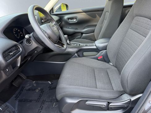 Used 2025 Honda HR-V LX image 7