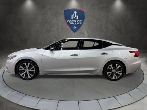 Used 2017 Nissan Maxima 3.5 SV FWD image 2