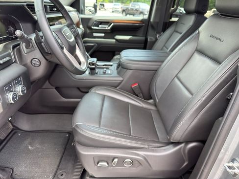 Used 2024 GMC Sierra 1500 Denali w/ Denali Reserve Package AWD/4WD image 14