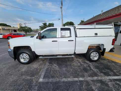 Used 2019 Chevrolet Silverado 2500 W/T AWD/4WD image 12