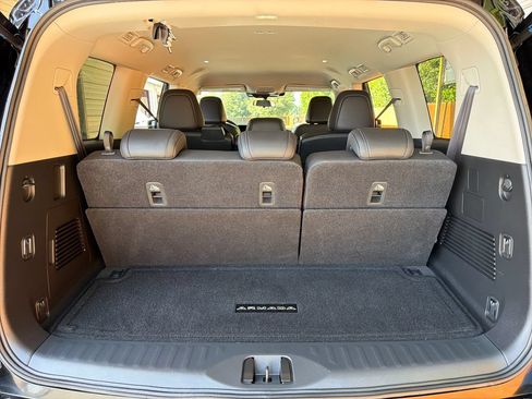 Used 2025 Nissan Armada SV AWD/4WD image 33