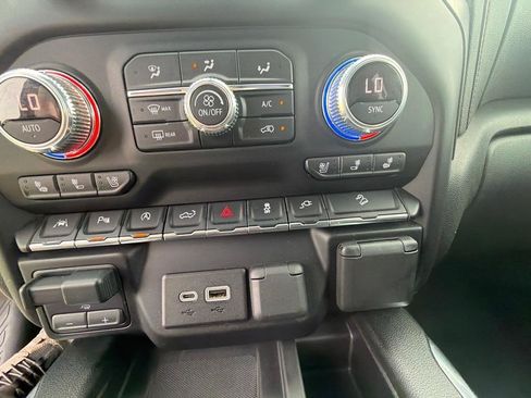 Used 2019 GMC Sierra 1500 AT4 w/ Technology Package AWD/4WD image 28