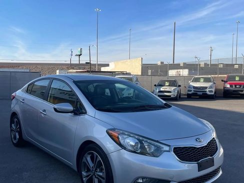 Used 2016 Kia Forte EX w/ EX Premium Package image 2