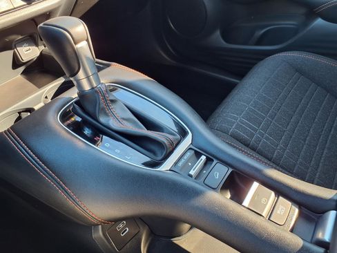 Certified 2025 Honda HR-V Sport image 12