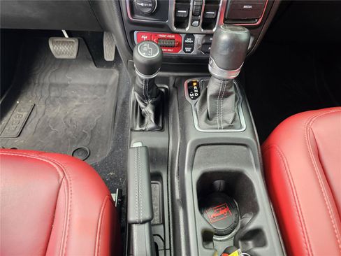 Used 2024 Jeep Wrangler Unlimited Rubicon 392 AWD/4WD image 28