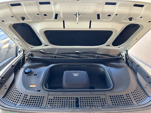 New 2026 Hyundai Ioniq 9 Limited AWD/4WD image 38