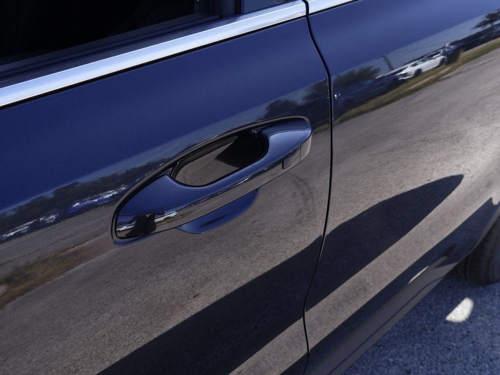 New 2026 Kia Sorento LX FWD image 21