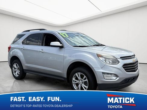 Used 2017 Chevrolet Equinox LT w/ Convenience Package FWD image 1
