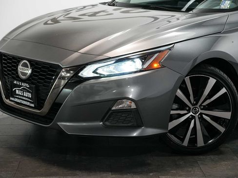 Used 2021 Nissan Altima 2.5 SR FWD image 10