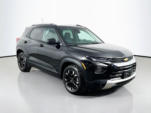 Used 2023 Chevrolet TrailBlazer LT image 3