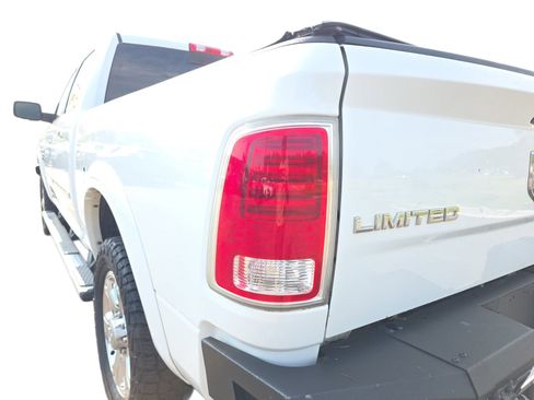 Used 2015 RAM 2500 Limited AWD/4WD image 32