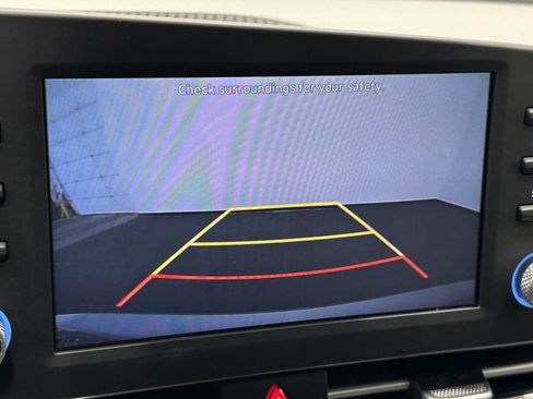Certified 2021 Hyundai Elantra SEL FWD image 22