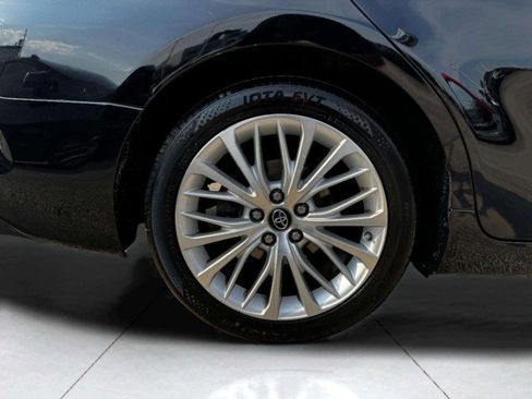 Used 2019 Toyota Camry XLE image 47