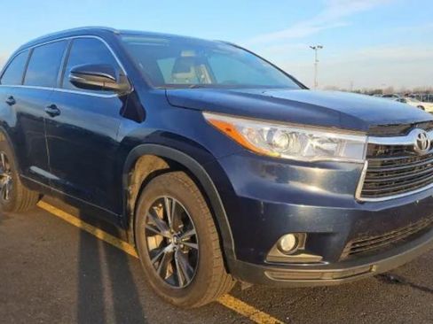 Used 2016 Toyota Highlander XLE image 4