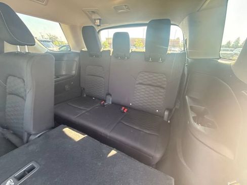 Used 2023 Nissan Pathfinder S FWD image 8