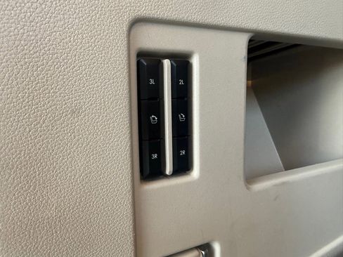 Used 2019 Lincoln Navigator Reserve image 30