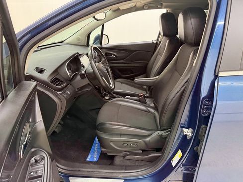 Used 2020 Buick Encore Preferred w/ Safety Package image 17